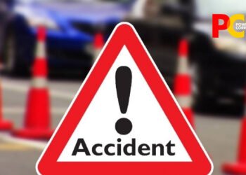 Bus carrying factory workers overturns in Uttarakhand; 1 killed