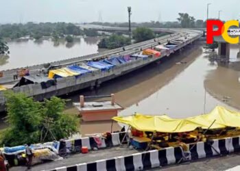 Delhi Roads Underwater, Massive Jams, Metro Hit, Schools And Colleges Shut