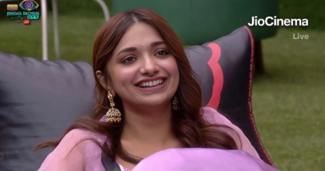 Jiya Shankar is Evicted from Bigg Boss OTT 2 House | Power Corridors