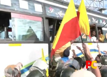 Karnataka bandh: Flights, public transport hit, 100 detained over Cauvery water sharing row