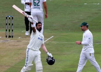 Ind vs SA Test: KL Rahul hundred propels India to 245 all out