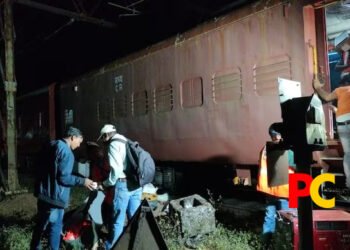 Two coaches of goods train derail in Maharashtra; relief operations underway