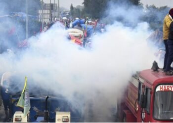 “Delhi Chalo March”: Using tear gas, Police dispersed protestors at the Punjab-Haryana border
