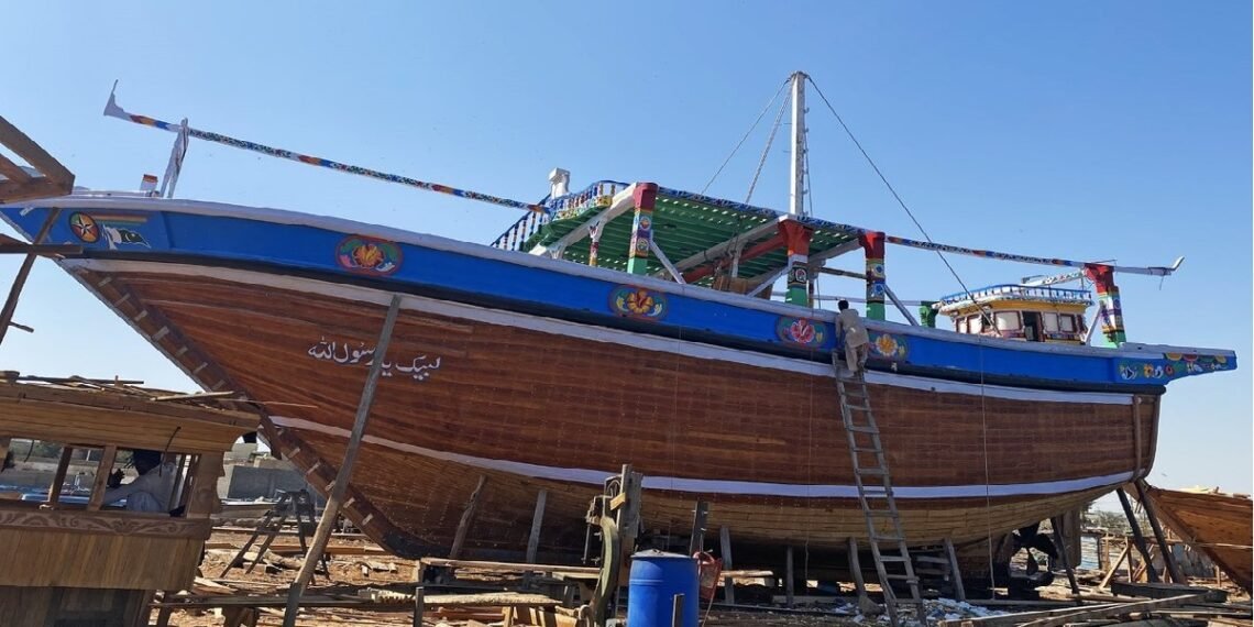 Gujarat coast: Six Pakistanis detained with drugs worth Rs 480 crore