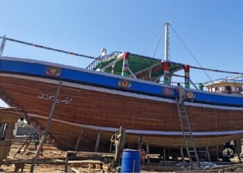 Gujarat coast: Six Pakistanis detained with drugs worth Rs 480 crore