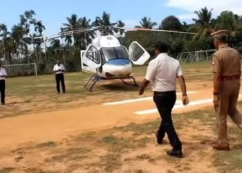 Rahul Gandhi’s Helicopter Inspected By Poll Officials In Tamil Nadu