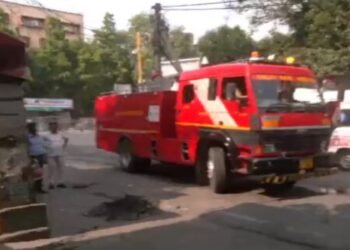 Massive fire breaks out at Delhi ITO; Check out videos and images: Power Corridors