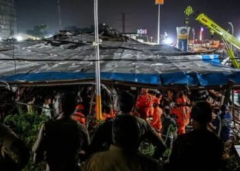 14 die in Ghatkopar mishap