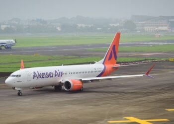 Woman deboarded for inappropriate behavior with crew, fellow passengers on Akasa Air flight