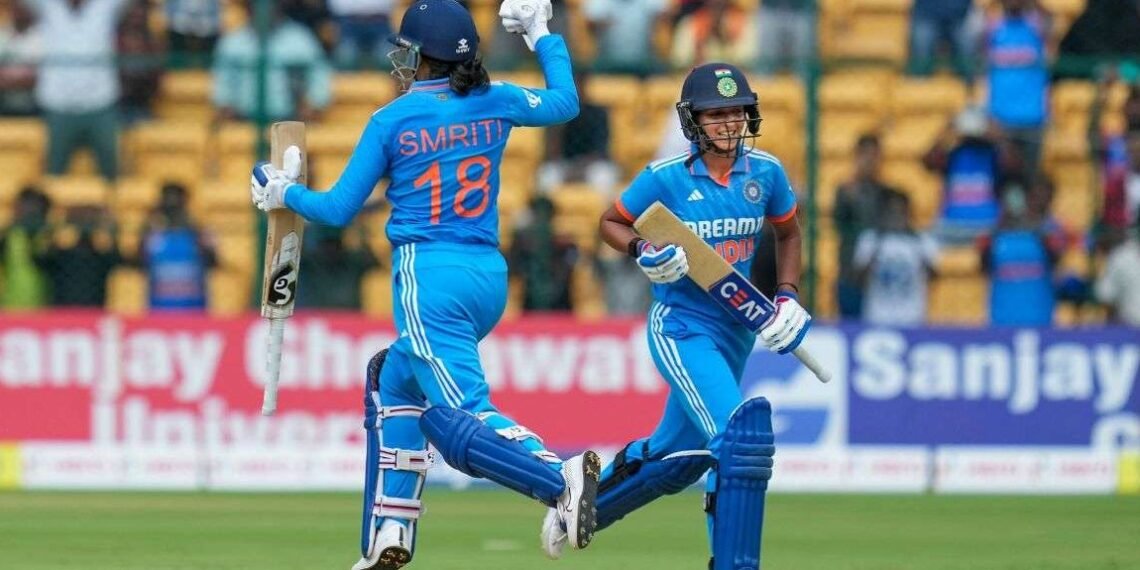 Smriti Mandhana and Harmanpreet Kaur
