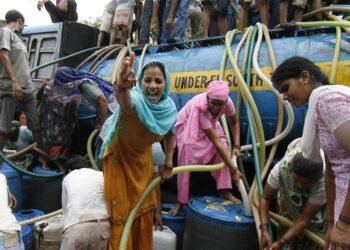 Supreme Court directs Himachal to release extra water to Delhi