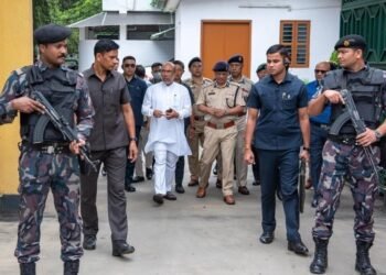 Manipur Chief Minister's convoy attacked