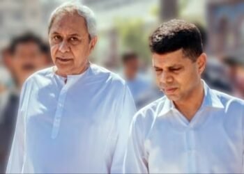 VK Pandian quits active politics