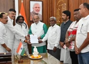 Champai Soren resign as Jharkhand CM; Hemant Soren stakes claim