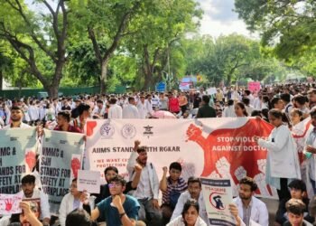 Delhi AIIMS resident doctors call off strike following Supreme Court order