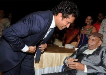 Sachin Tendulkar welcomes state government’s decision to building Achrekar’s statue
