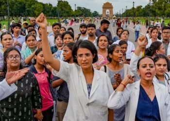 Kolkata Horror: Centre urges doctors to resume duties; ensure their security