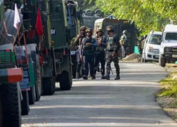 2 soldiers die in encounter with terrorists in Anantnag: Sources