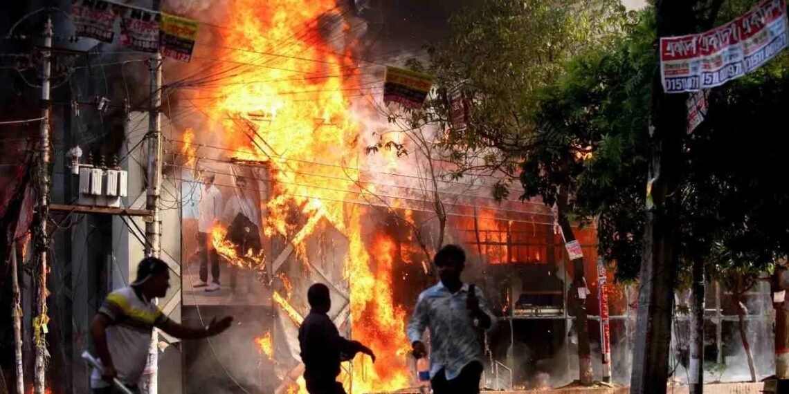 Bangladesh: Indefinite curfew imposed after 98 die in fresh violence