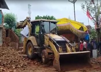 9 children die after wall collapses during religious event in Madhya Pradesh