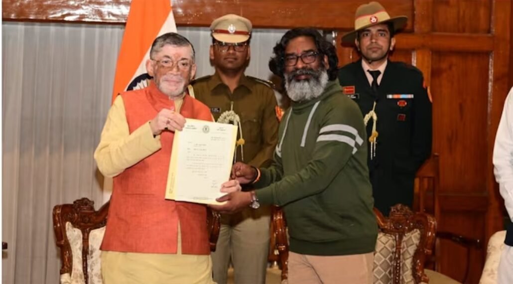 Hemant Soren tenders resignation; stakes claim to form Govt