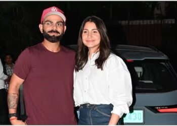 Cheerleader Anushka goes great deal in supporting hubby Virat Kohli