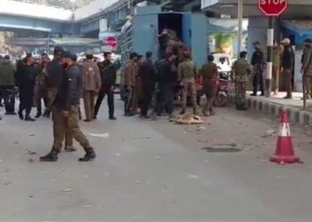 Terrorist attack at Srinagar’s Sunday market; 10 injured