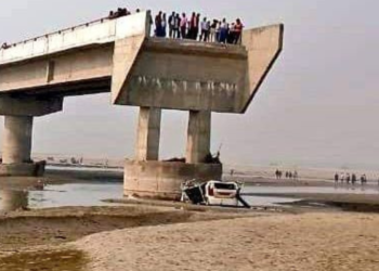Google Maps Leads Three Men to Death as Car Plunges from Incomplete Bridge into river in Bareilly, UP