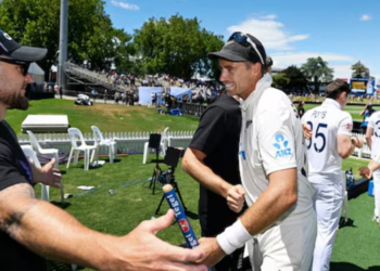 "Emotional Farewell for Tim Southee as New Zealand Crushes England"