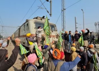 Farmers stage ‘Rail Roko’ protest in Punjab