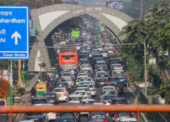 Farmers’ Protest Updates: Traffic resumes on Noida expressway post talks