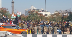 Police Stopping Rahul Gandhi at Ghazipur Border