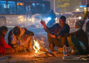 Cold Wave Grips North India: IMD Issues Warning of Severe Drop in Temperatures