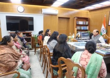 Unpaid Salaries and Stagnant Stipends: LG Pushes for Better Support for ASHA Workers