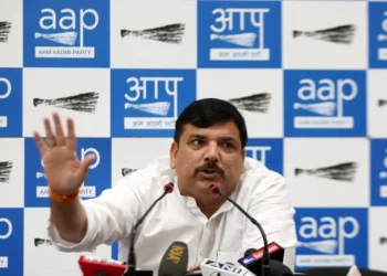 Congress fumes at AAP ultimatum to act against Maken