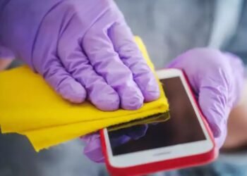 Cell phone can be too dirty