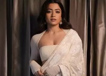 Rashmika Mandanna exudes elegance in beautiful House of Masaba saree