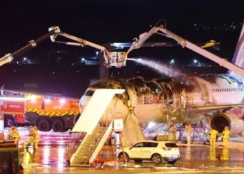 South Korean Plane with 176 on board catches fire; 3 injured