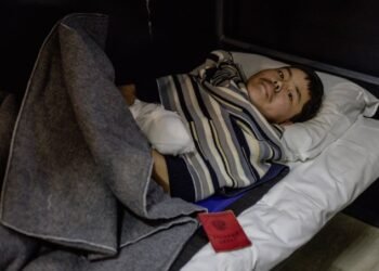 Ukraine Captures Two N Korean Soldiers Fighting for Russia