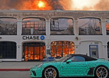 Conspiracy Theories Cloud LA Wildfires as Misinformation Spreads