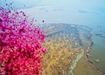 Maha Kumbh 2025: Third Amrit Snan begins; devotees take holy dip