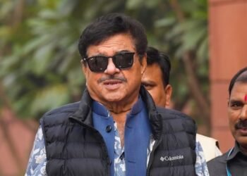 Shatrughan Sinha demands ban on non-veg food in India