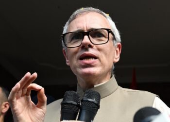 Omar Abdullah writes to Siddaramaih over ragging of Kashmir student
