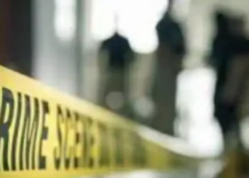 Man takes wife to Mahakumbh; slits throat for girlfriend