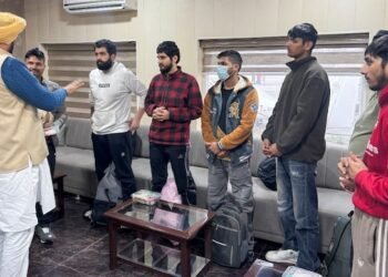 Legs and hands tied on flight from US to India, assert deportees