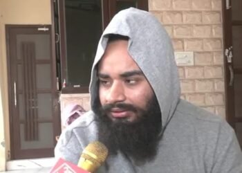 ‘Not allowed to wear turban, tortured…’ : Deportees recounts horror