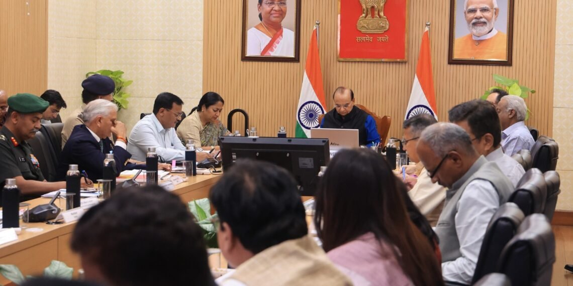 De;lhi LG holds meeting