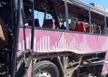 90 killed in attack on Pakistani army convoy, claim Baloch insurgents