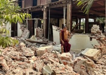 Massive earthquake jolts Myanmar, Thailand; several killed
