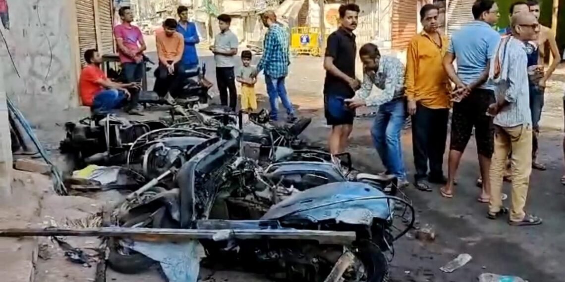 Curfew imposed in areas of Nagpur after violence over Aurangzeb row